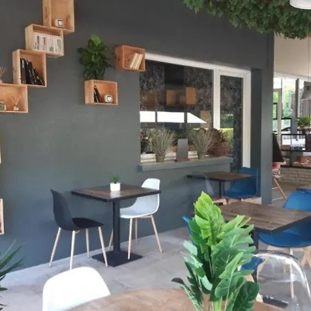 39m² Pour 4 Personnes Avec Terrasse - Api-1-52-669