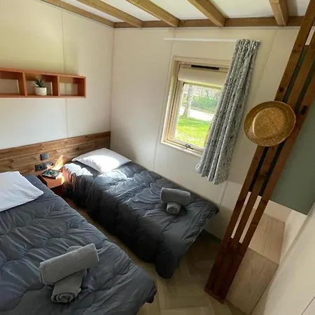 39m² Pour 4 Personnes Avec Terrasse - Api-1-52-669 Campingplatz