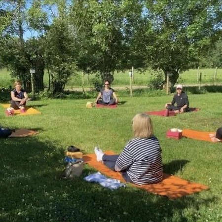 Campingplatz 39m² Pour 4 Personnes Avec Terrasse - Api-1-52-669 Coulon