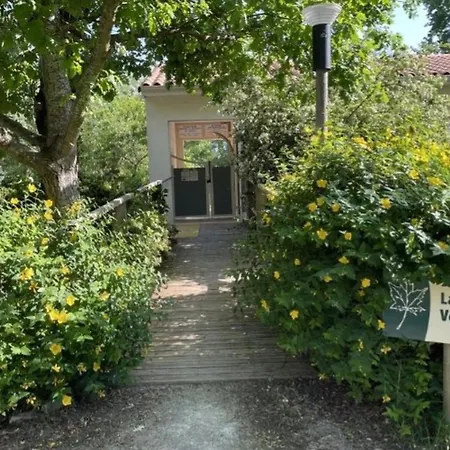 39m² Pour 4 Personnes Avec Terrasse - Api-1-52-669