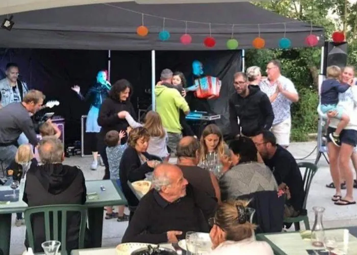 39m² Pour 4 Personnes Avec Terrasse - Api-1-52-669 *