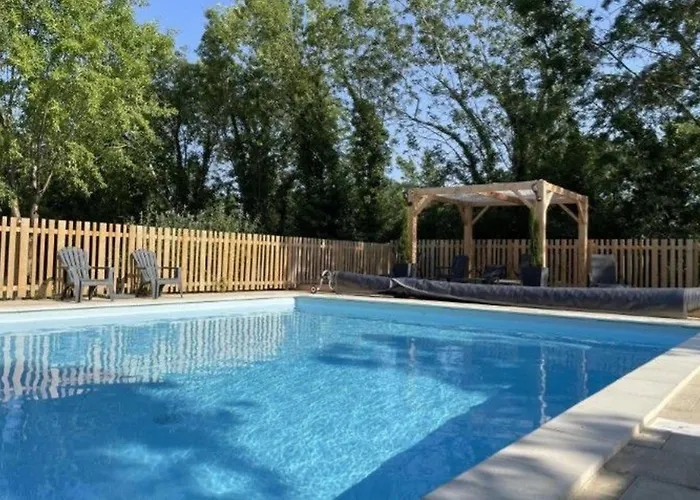 39m² Pour 4 Personnes Avec Terrasse - Api-1-52-669 Camping